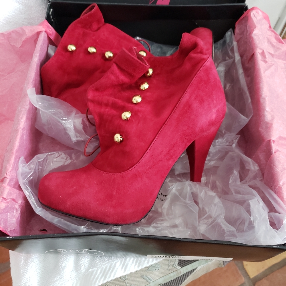 Steve Madden Trumpit Red Suede Button Ankle Bootie